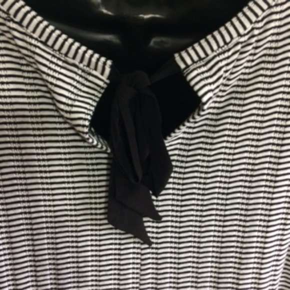 NWT Bow Back Short Sleeve Swing Dress MP - Picture 2 of 7